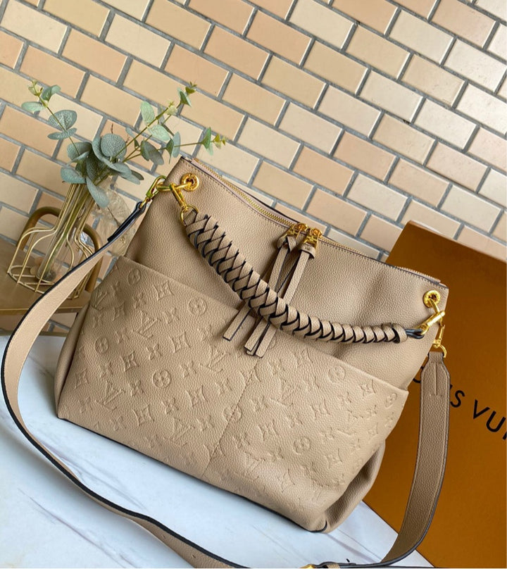 woman LV shoulder Handbag