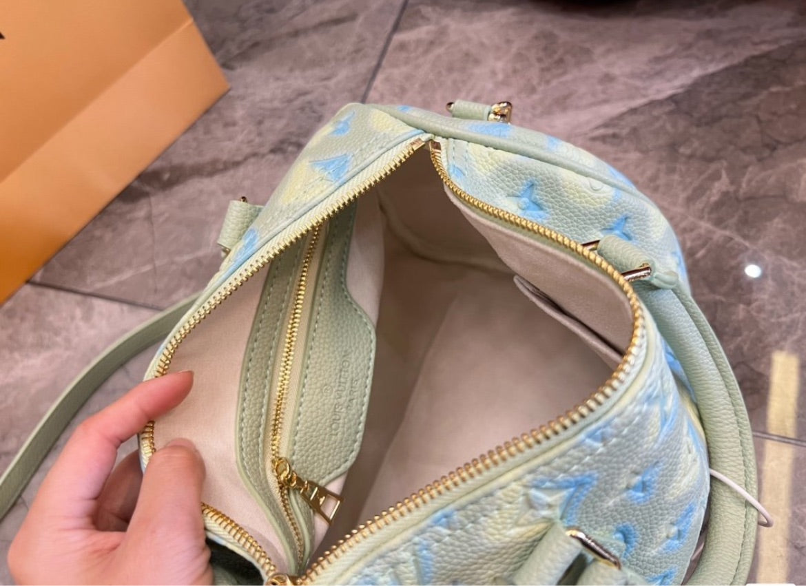 New LV woman shoulder handbag