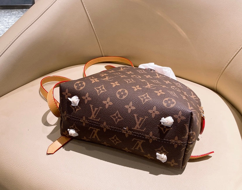 LV a shoulder/backpack