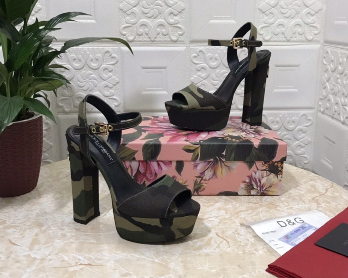 New dolce & gabbana army heels