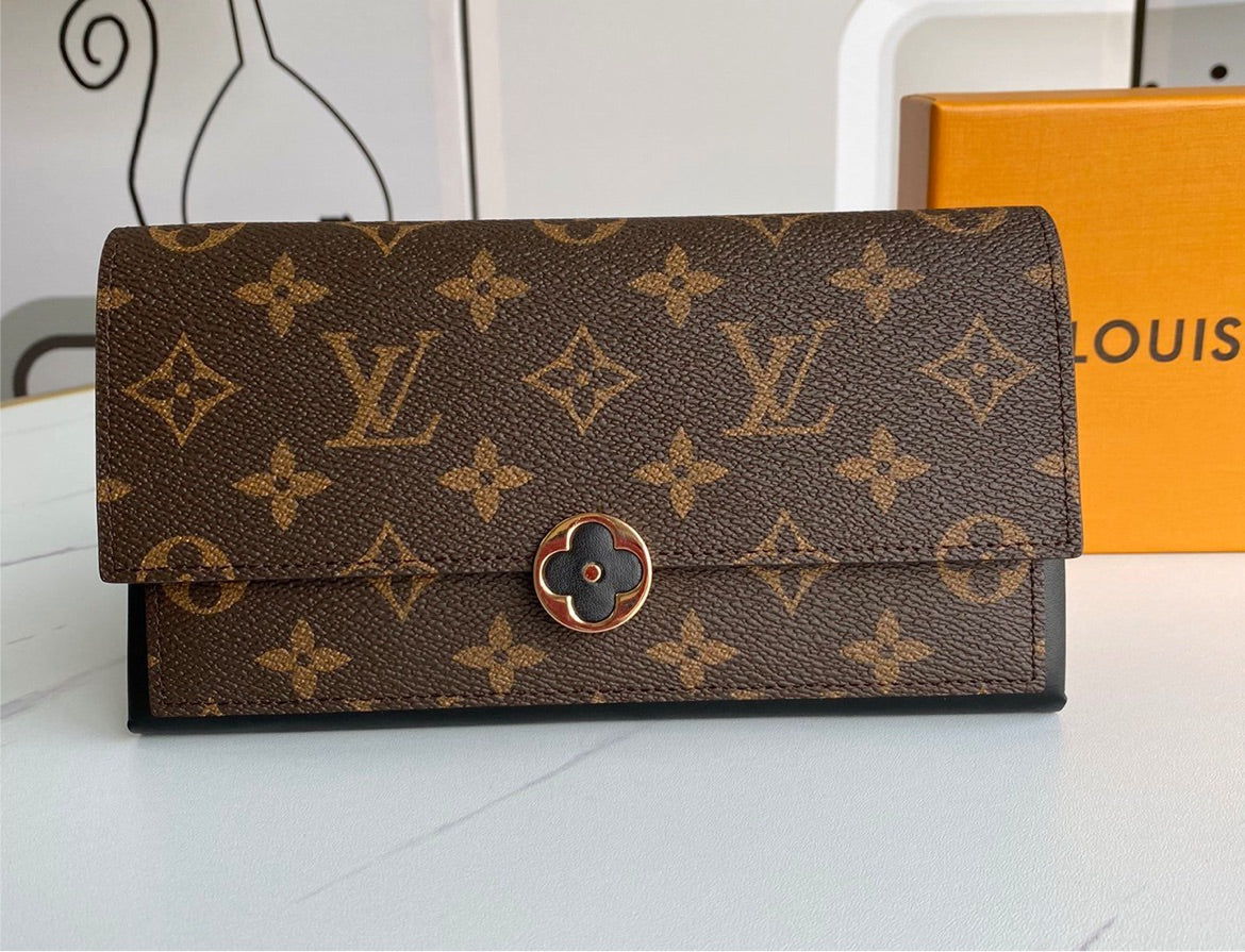 New LV wallet