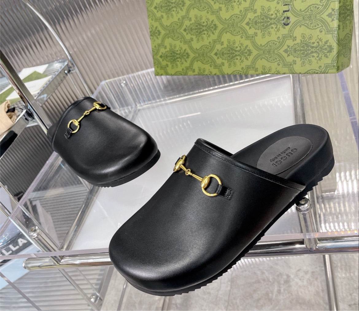 Gucci slide in shoe woman