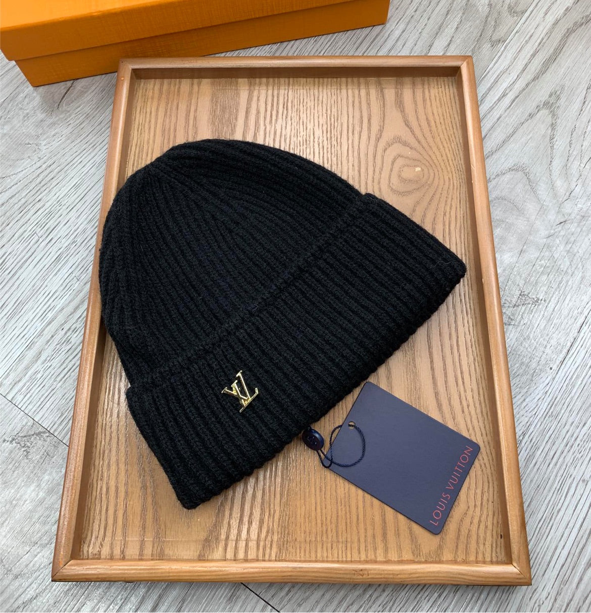 Black New Louis V hat