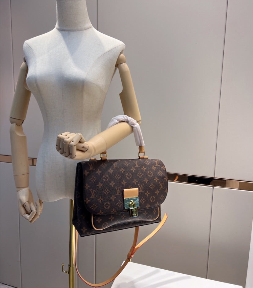 LV leather woman shoulder bag