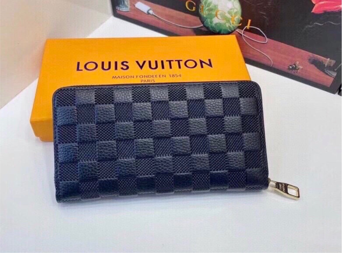 New LV black wallet