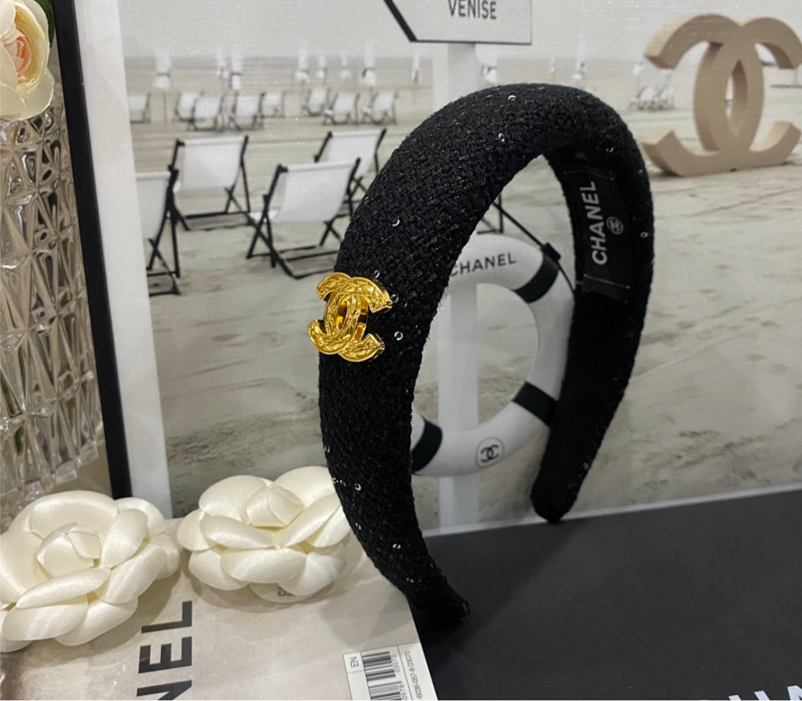 Chanel woman headband