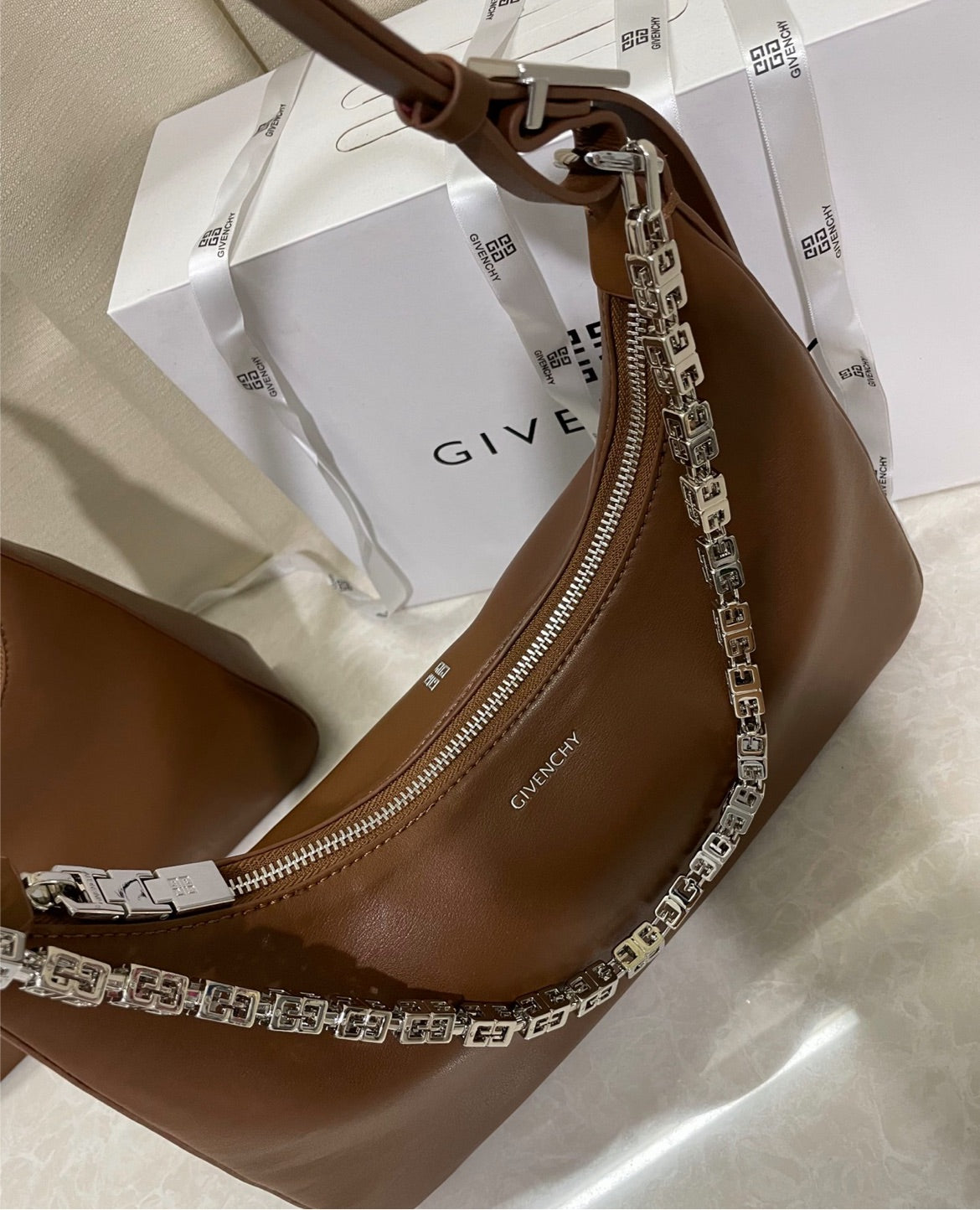 New Givenchy woman shoulder handbag