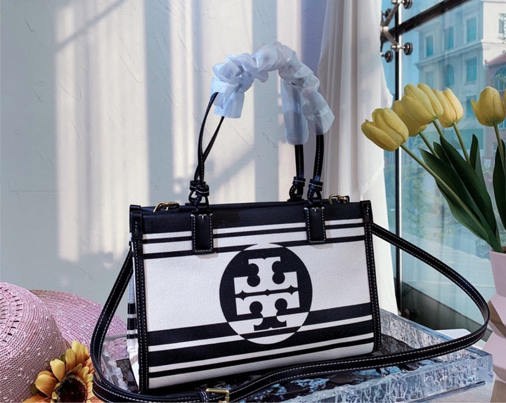 Woman Tory Burch shoulder handbag