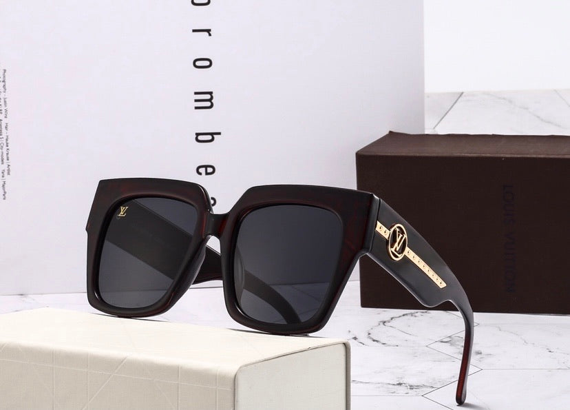 LV a sunglasses
