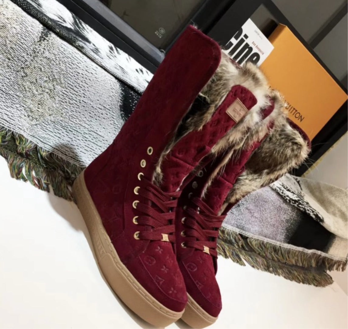 New Louis Vuitton woman Fur boots