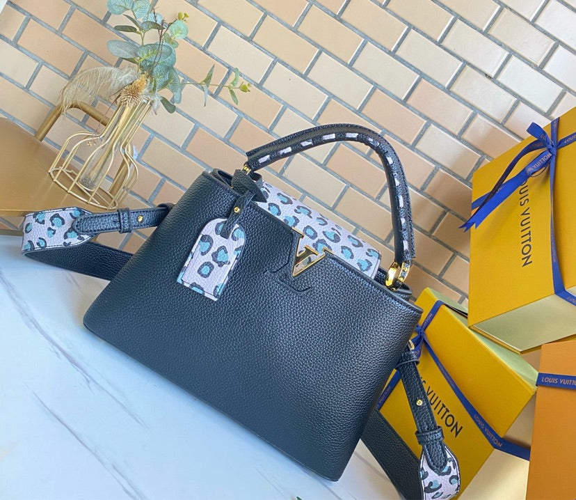 Leather LV woman handbag