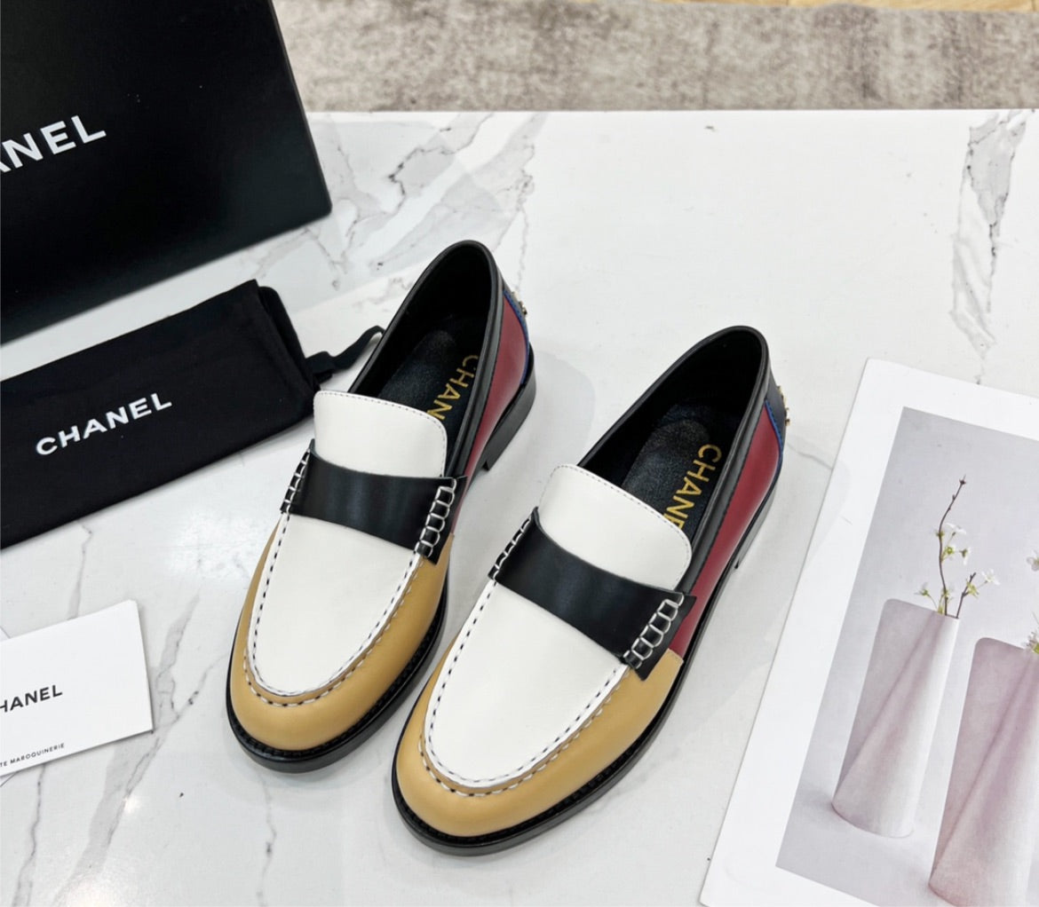 Chanel woman Flat shoes