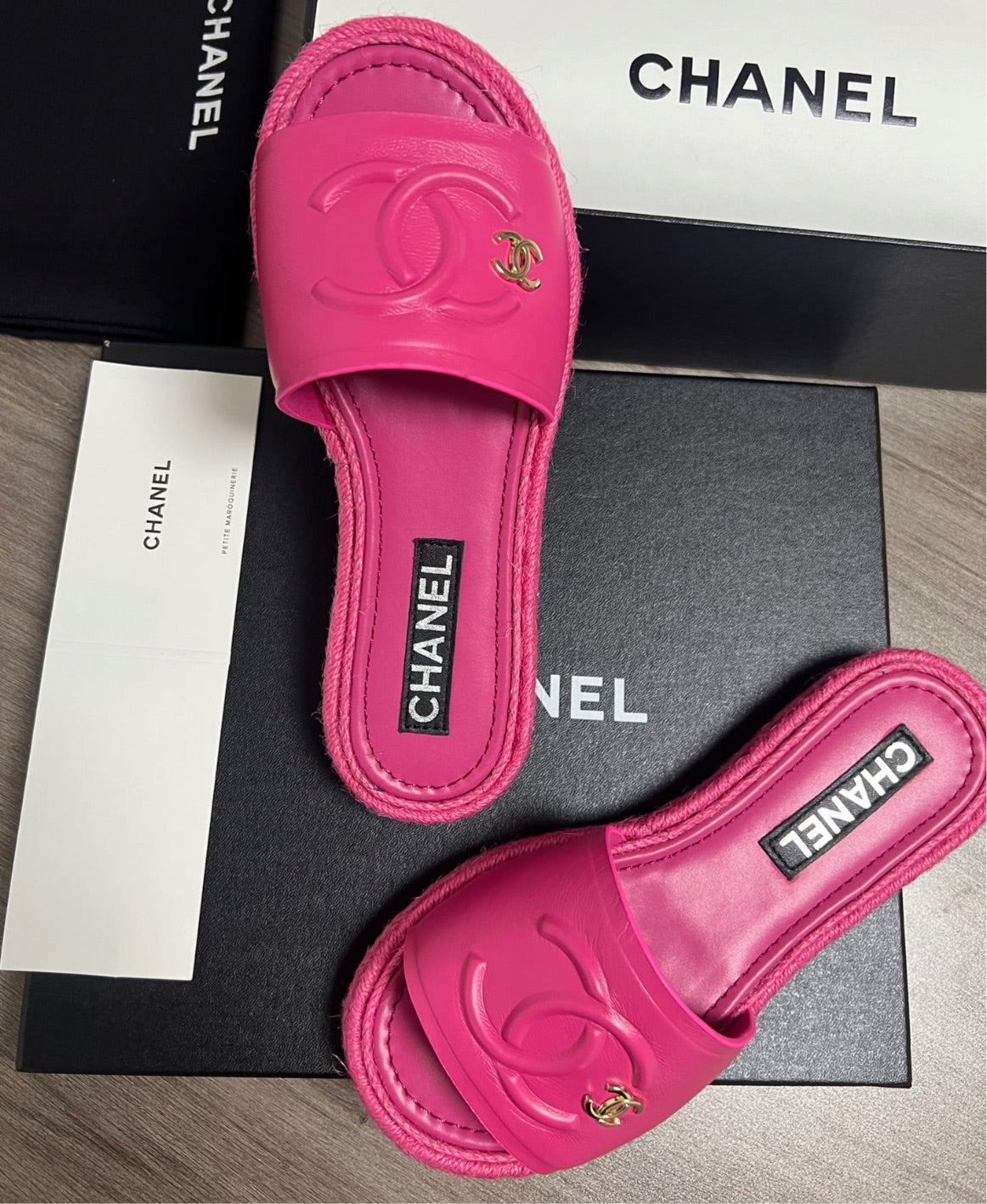 Deep pink new Chanel woman sandal