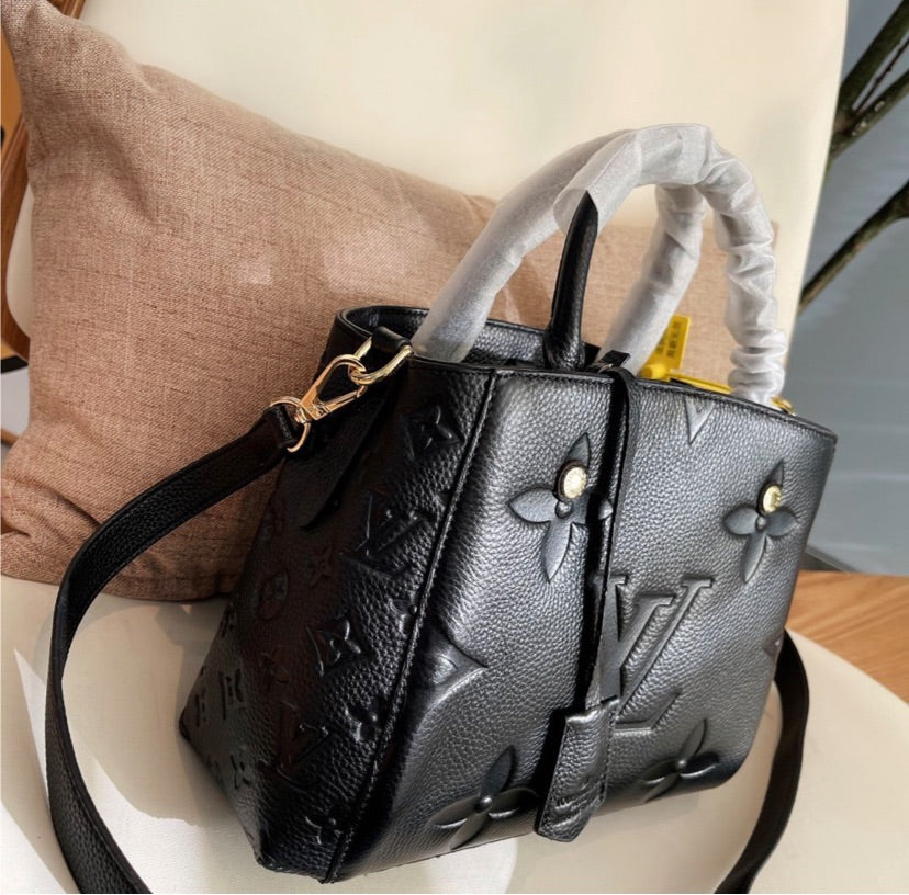 Black LV new woman Handbag