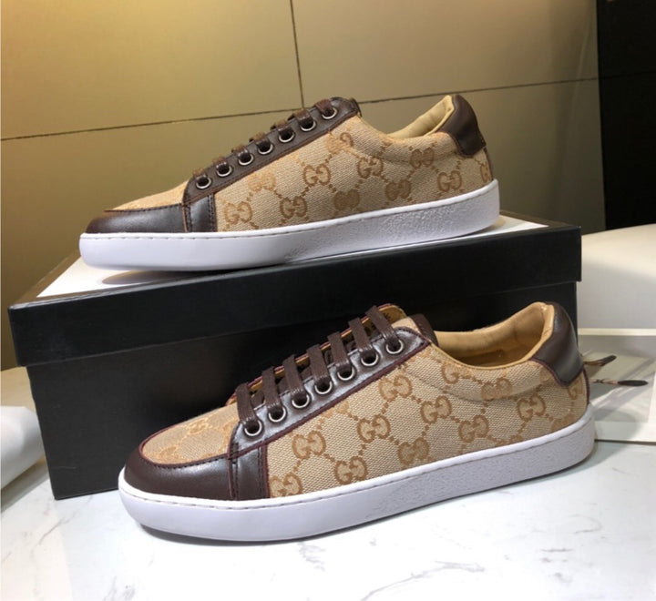Low cut brown Gucci sneakers