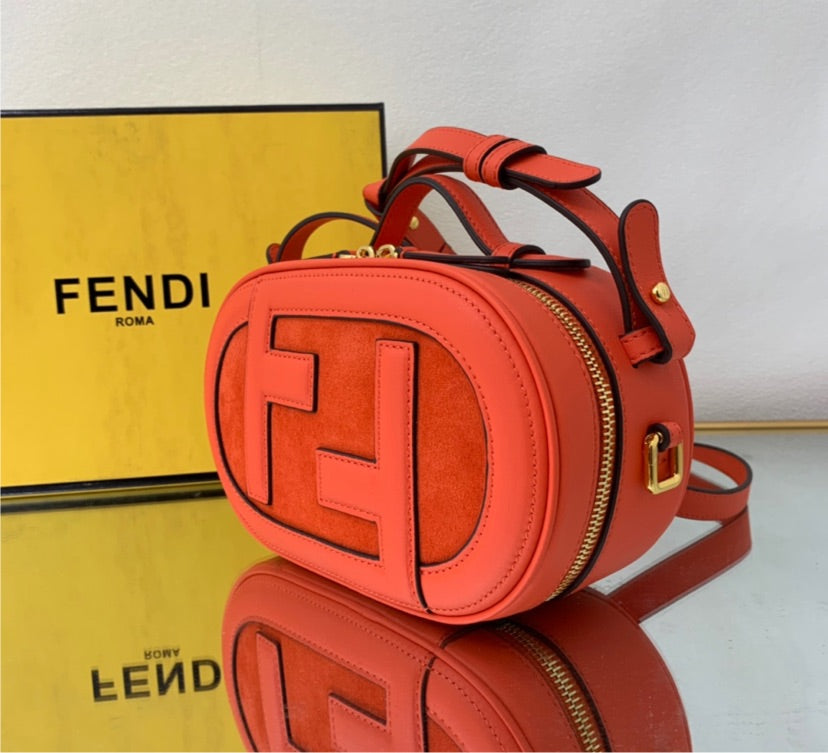 New Fendi woman crossbody / shoulder