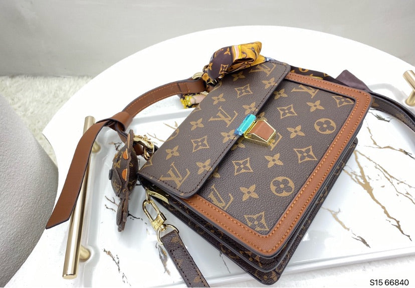 New LV woman shoulder Handbag