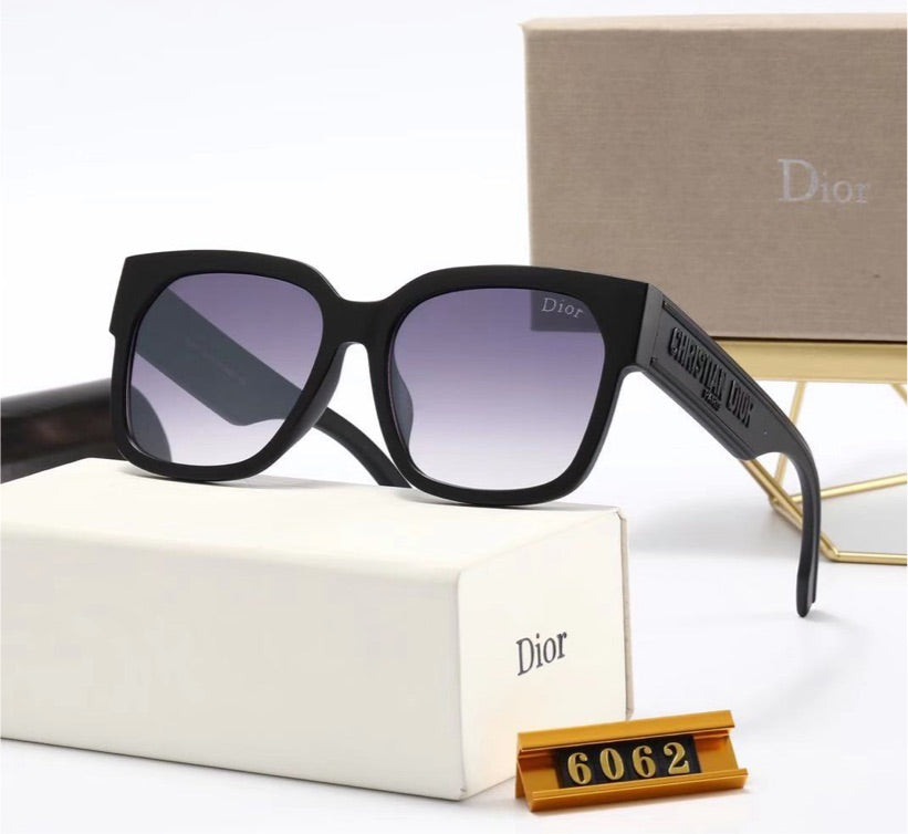 New Dior woman sunglasss