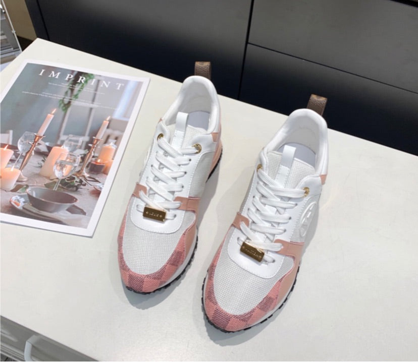 Woman LV sneakers