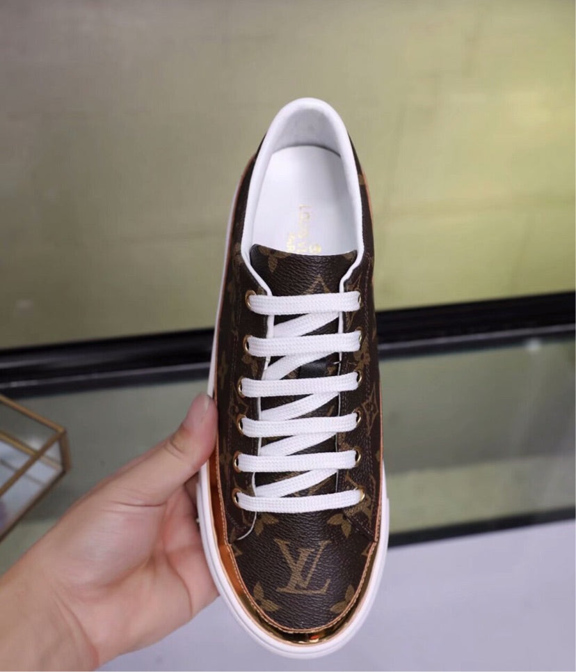 LV low sneakers