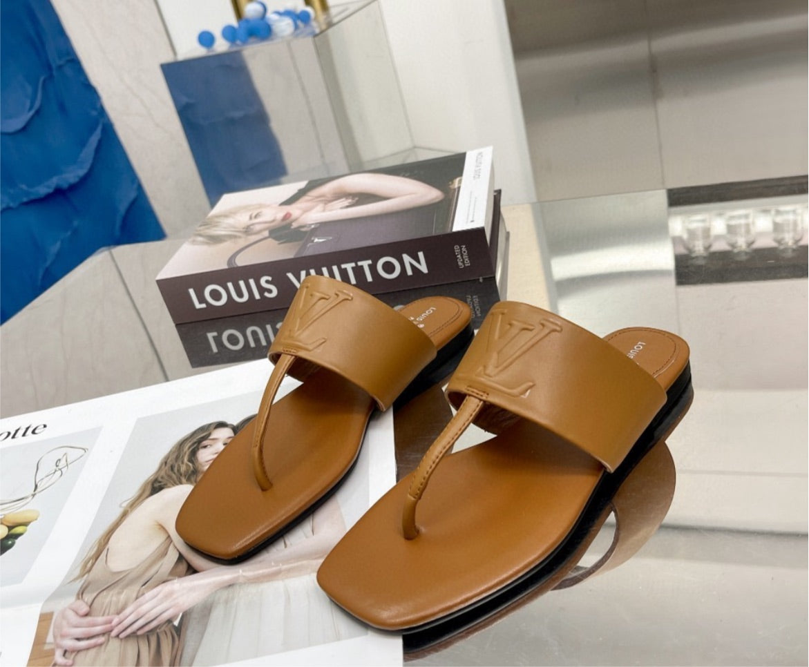 New LV woman sandal
