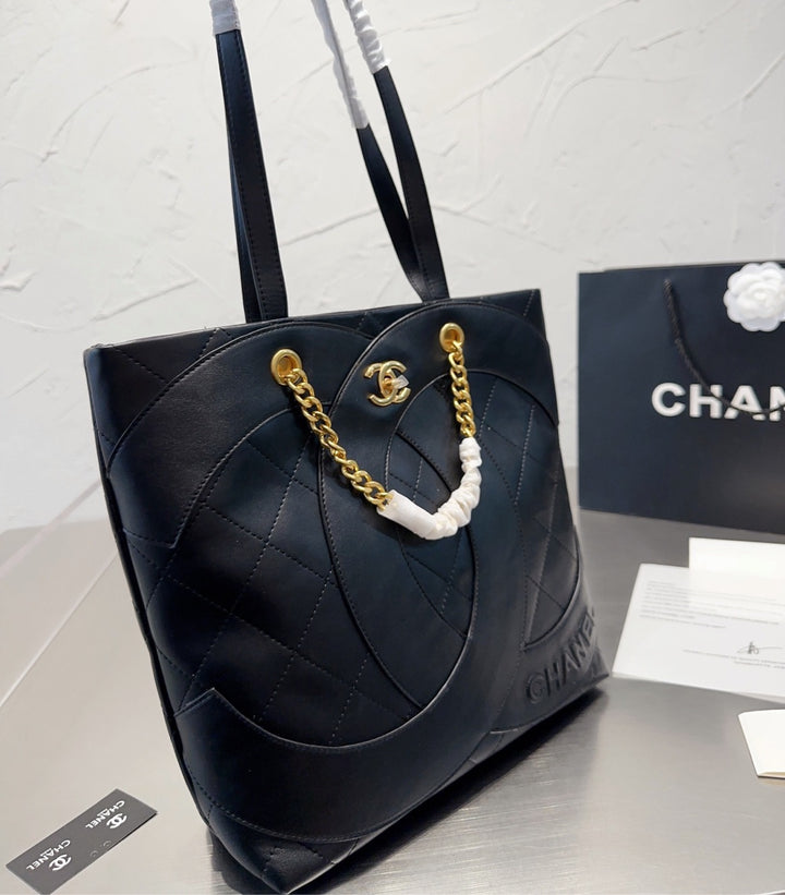 Chanel black Woman shoulder bag