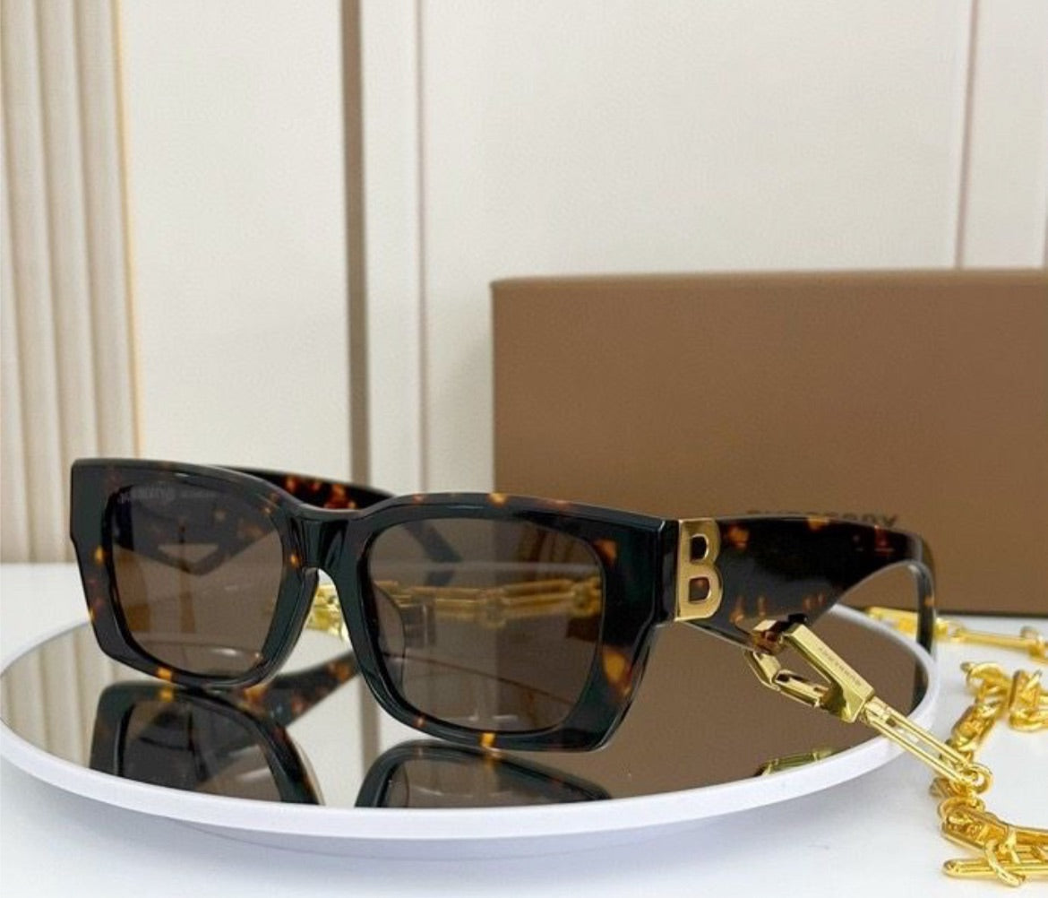 New Burberry woman 23 sunglasses