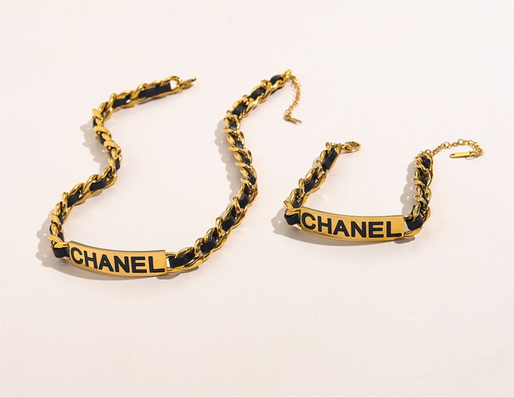 Chanel Set necklace/ bracelet