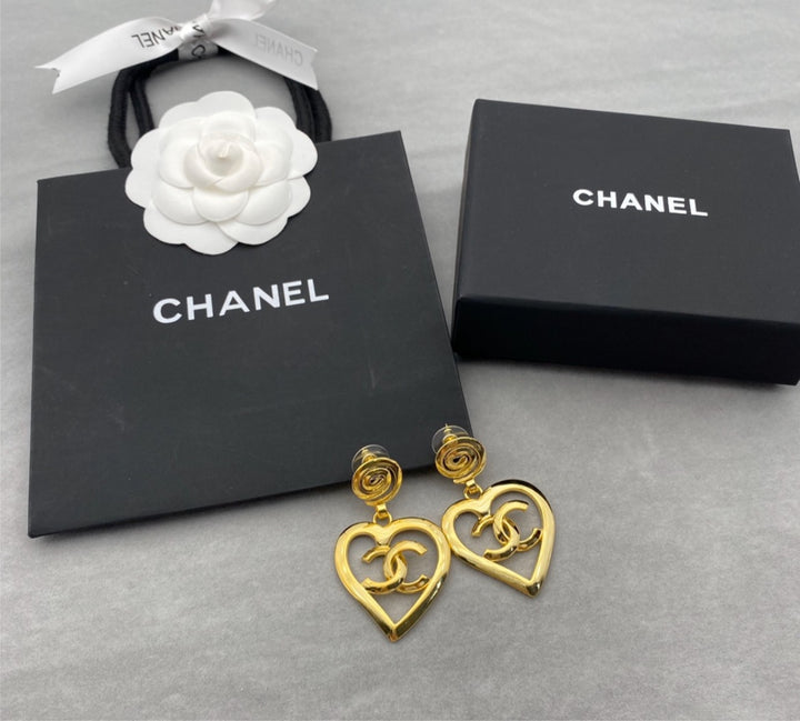 Chanel heart shape earring