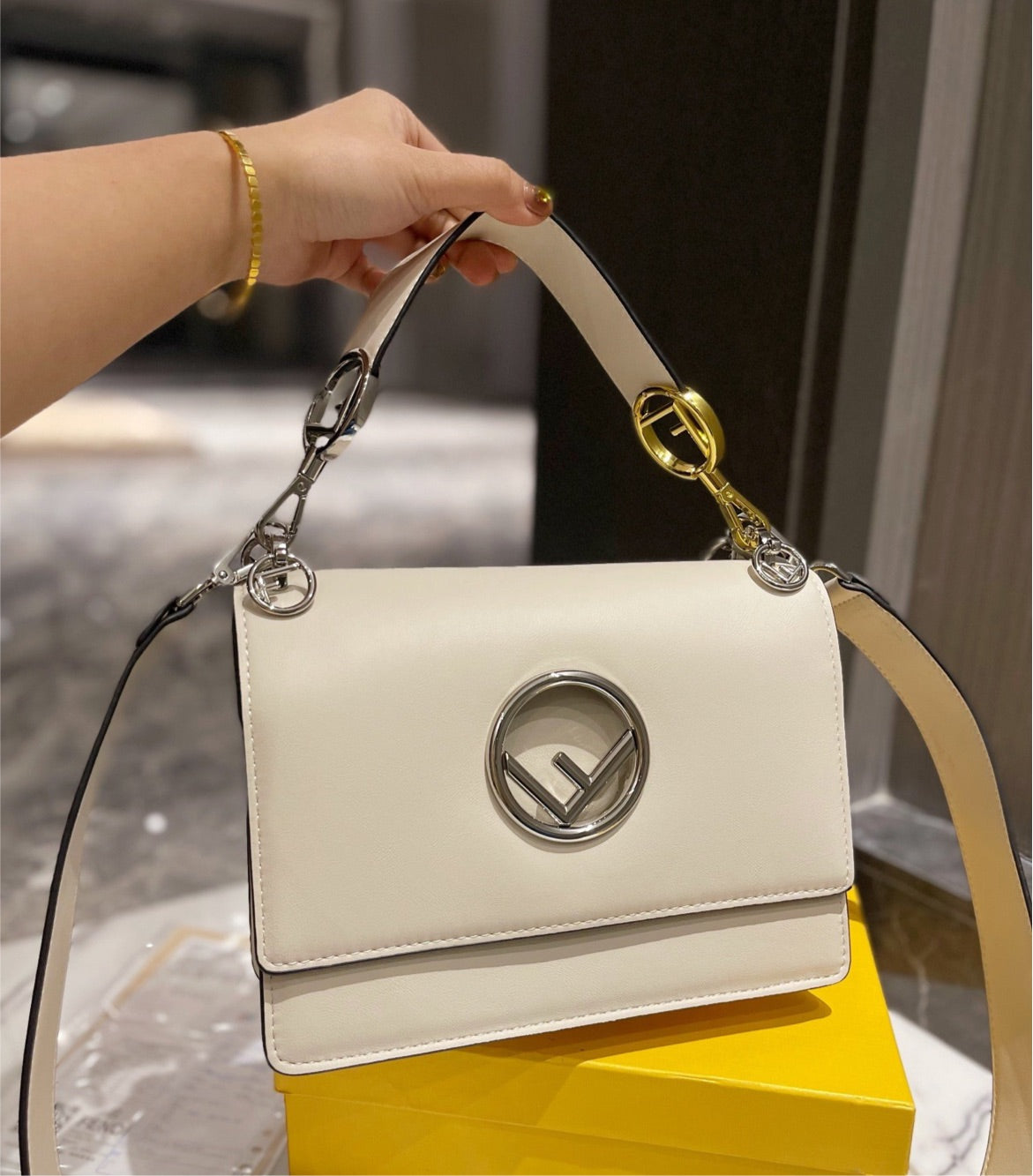 Fendi woman shoulder handbag