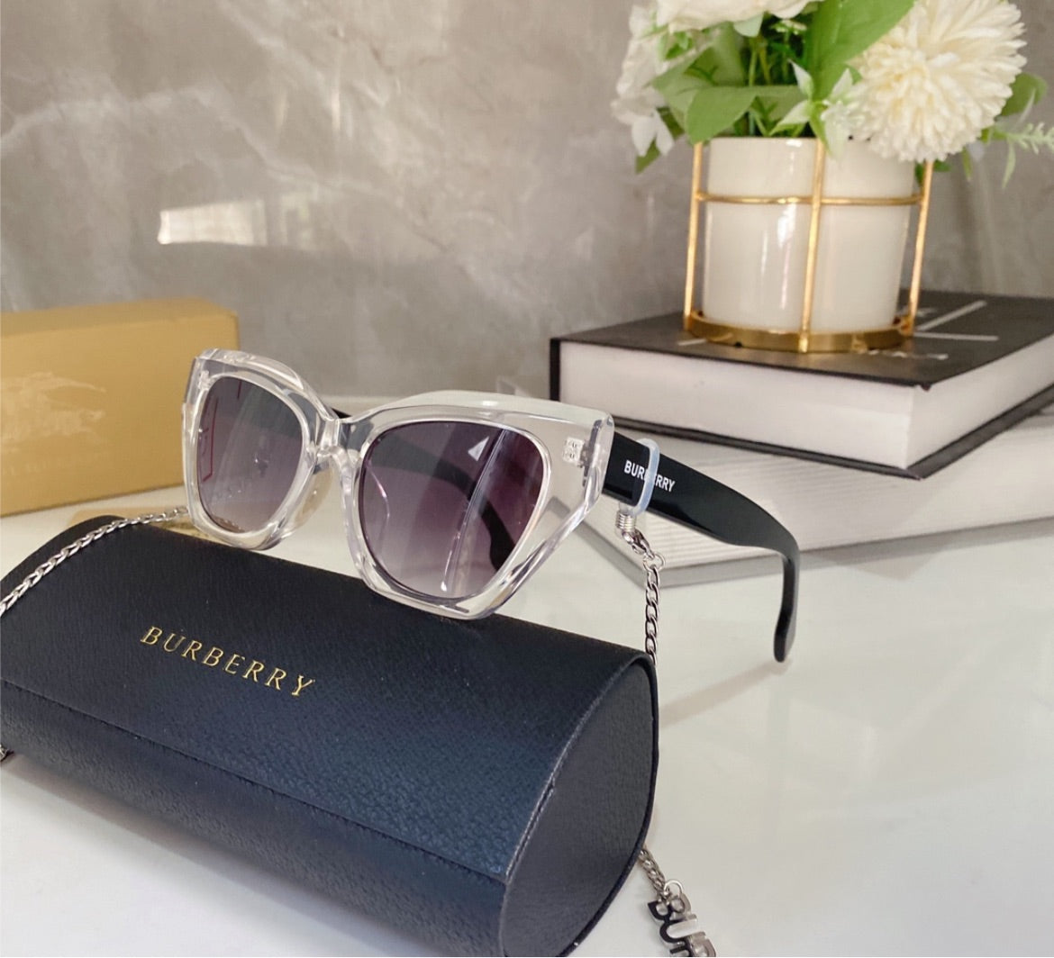 New Burberry woman sunglasses