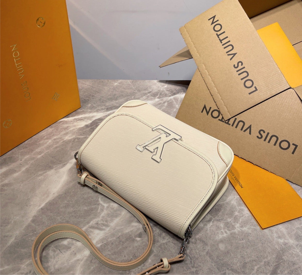 Louis Vuitton woman shoulder handbag