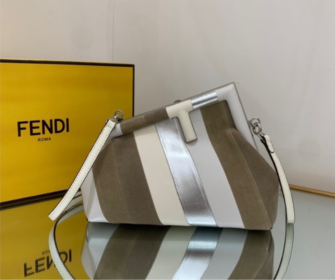 Woman Fendi shoulder handbag
