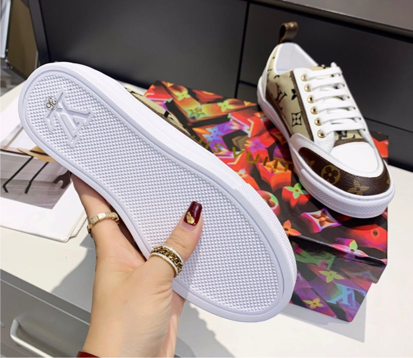 Woman LV sneakers