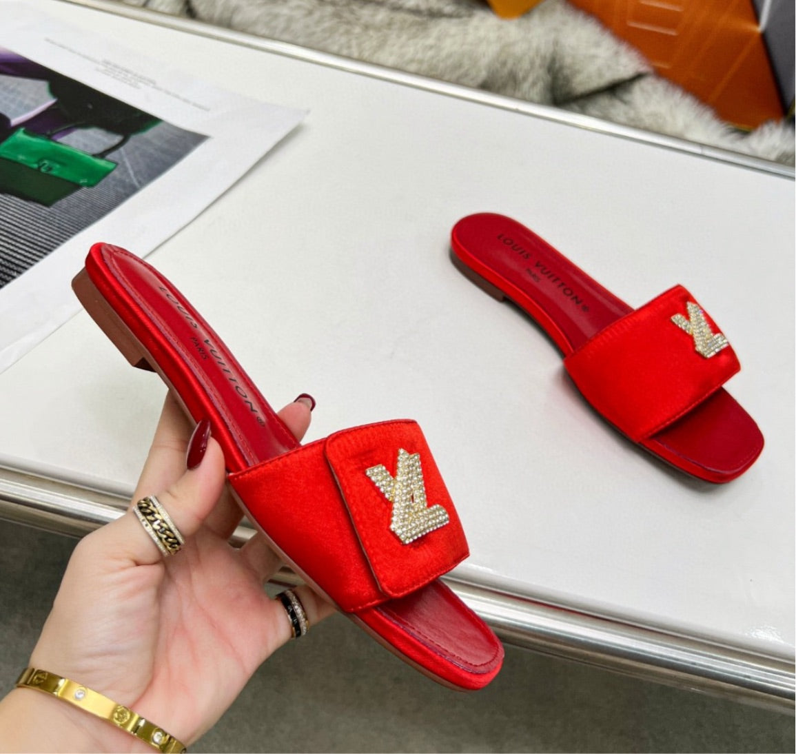 New LV woman sandal/slide