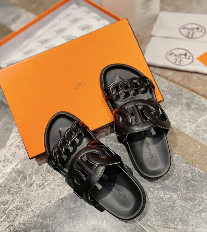 New woman Hermes sandal