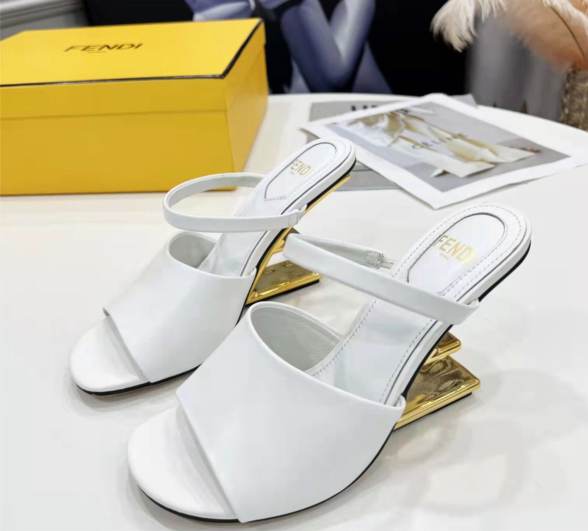New woman Fendi slip on shoes