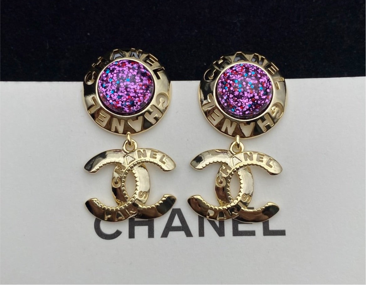 New woman Chanel earring