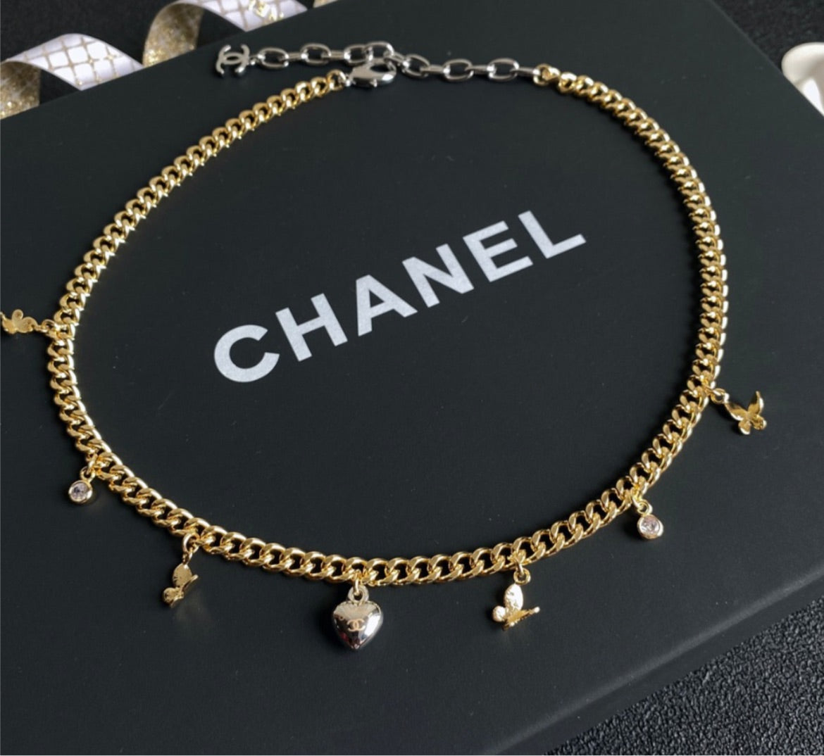 New woman Chanel choker/ necklace