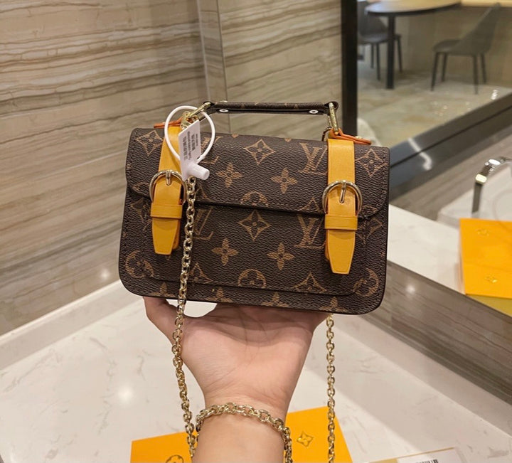 New LV shoulder/crossbody Handbag