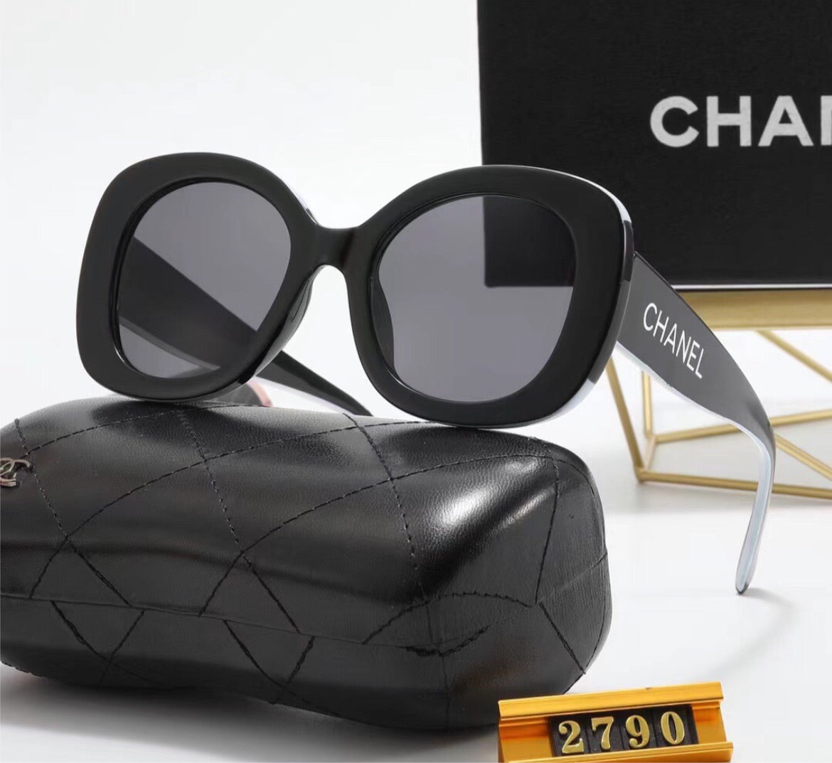 New Chanel woman sunglasses