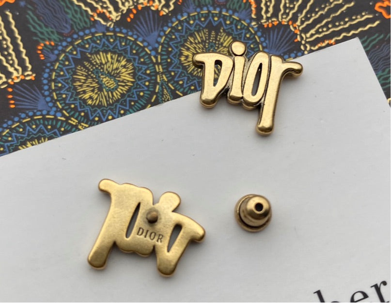 Dior woman earrings