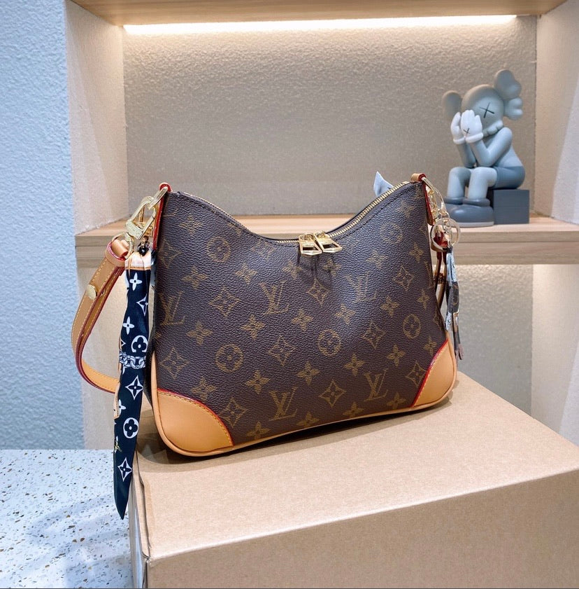 LV woman new shoulder handbag