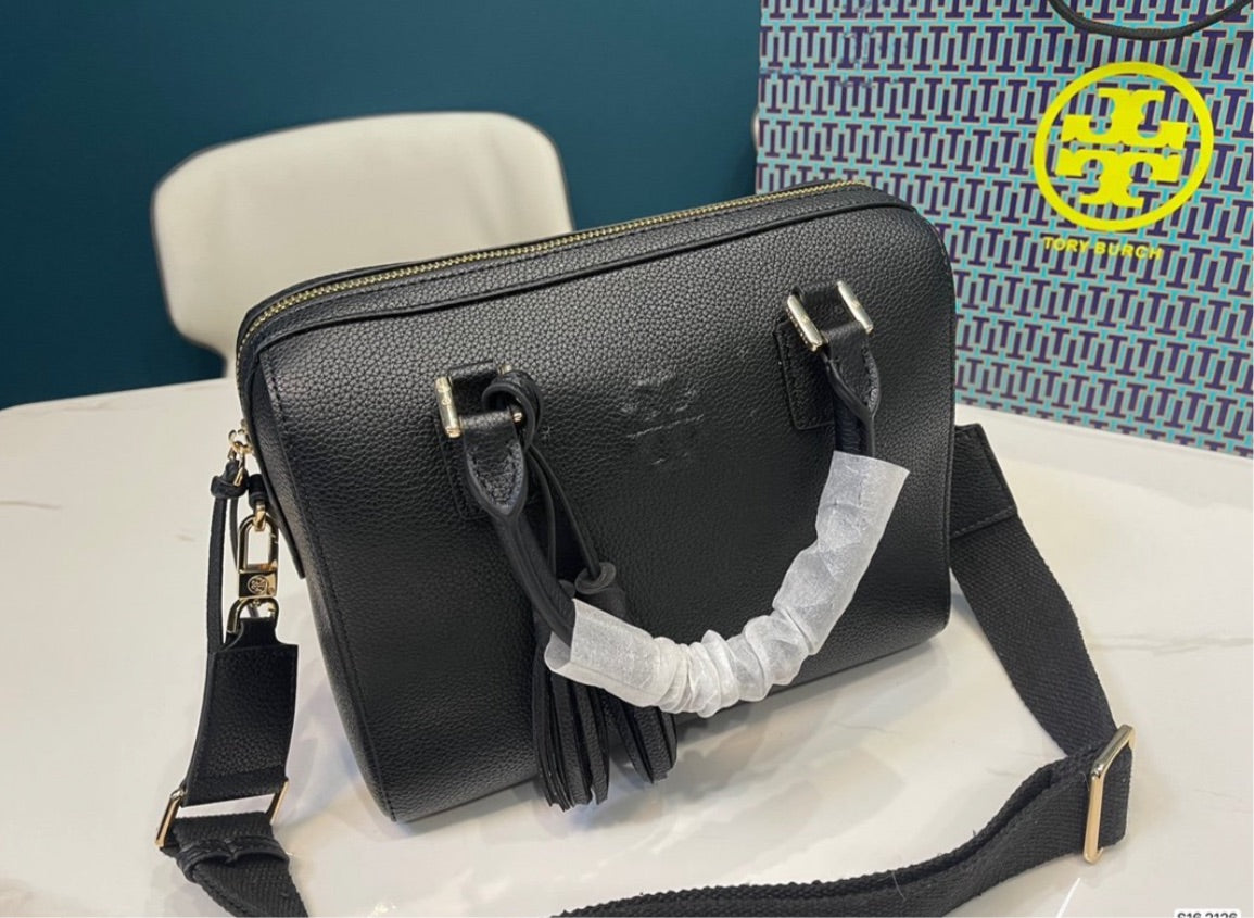 Tory Burch woman shoulder handbag