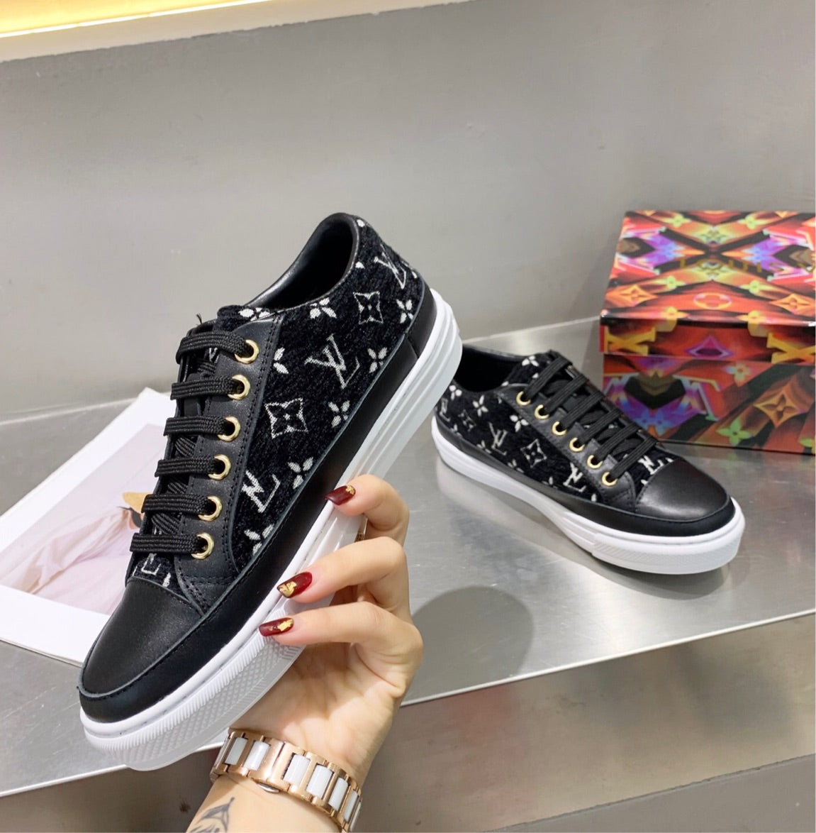 New LV Black sneaker