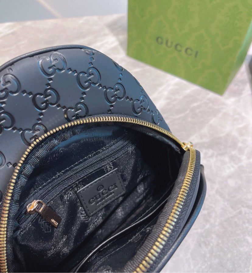 Gucci one shoulder Bag