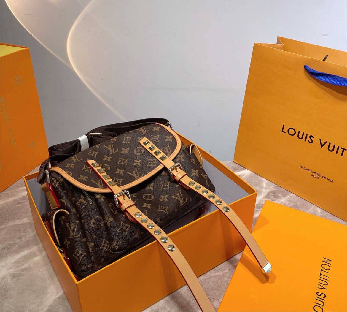 LV woman shoulder bag