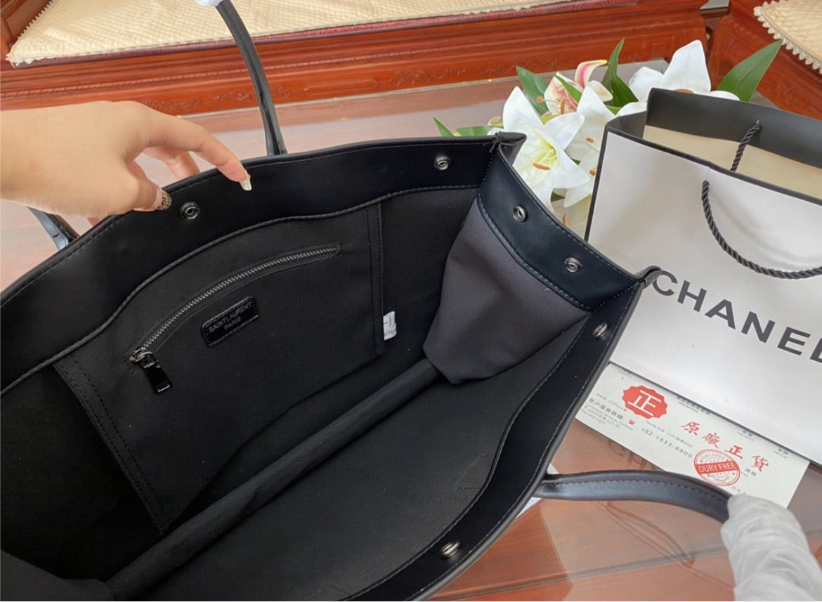 Saint Laurent woman large handbag