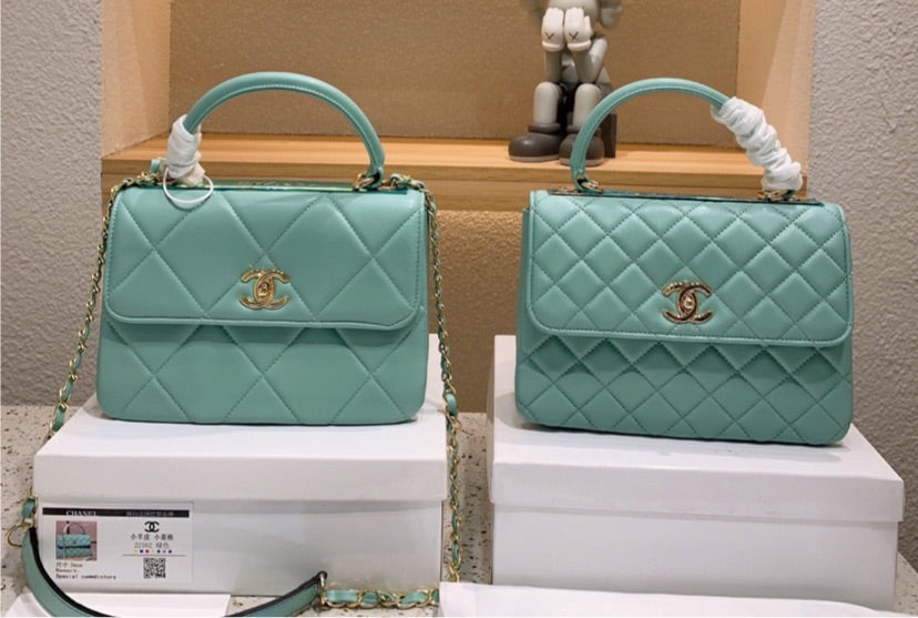 Chanel woman Shoulder handbag