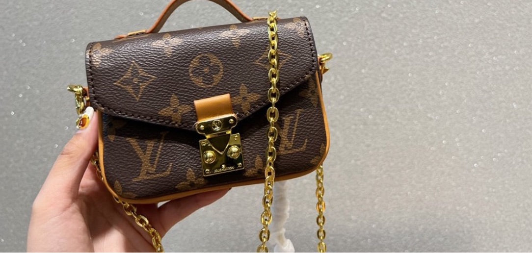Mini LV woman Shoulder handbag